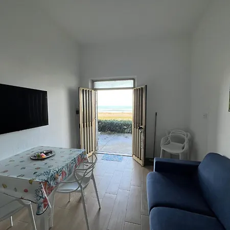 Appartamento Beautiful Beachfront *